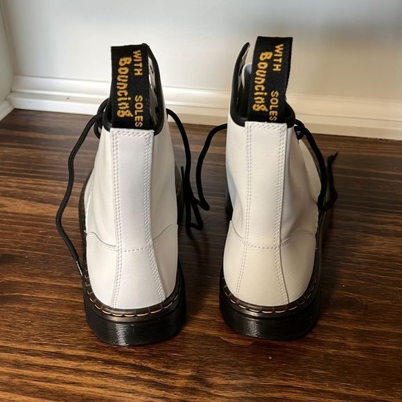 Dr. Martens 1460 W White Patent Lamper Leather 8-Eye Boots Size 11 Doc Martens - Picture 5 of 11